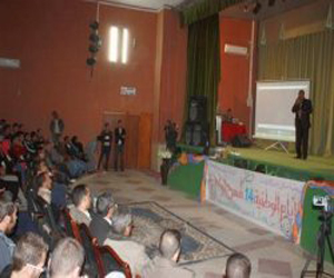   مصر اليوم - إنطلاق الطبعة 14 للايام المسرحية لورقلة